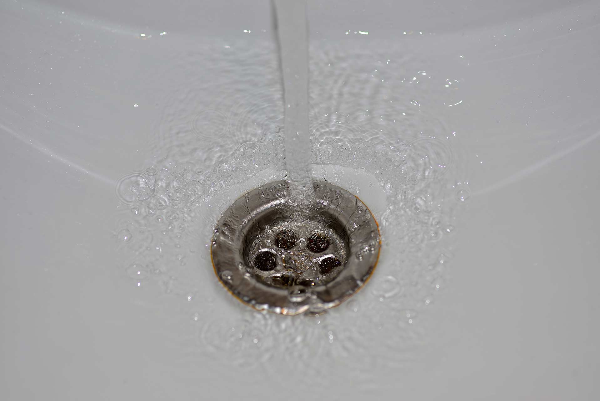 A2B Drains provides services to unblock blocked sinks and drains for properties in Wirral.